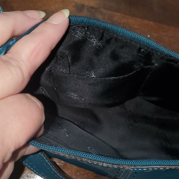 Fossil Brand Teal Leather Women's Handbag. - Picture 8 of 9